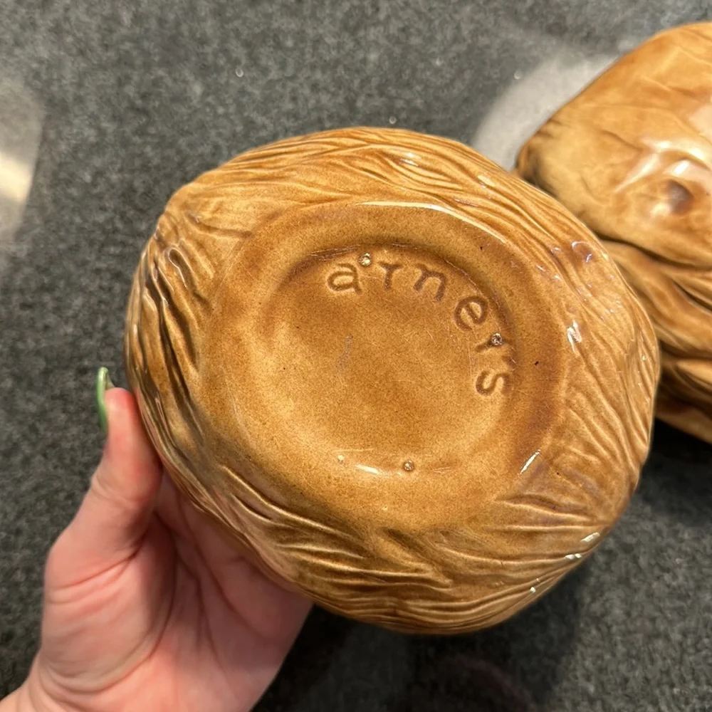 🌰 Vintage Arner’s Ceramic Walnut Candy Dish